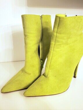 Shoe Dazzle Vibrant Green Heeled Boots